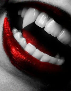 Resultado de imaxes para labios vampiros